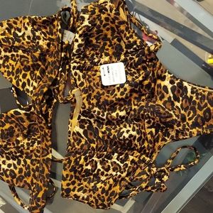 XL Fashion Nova swim suit..